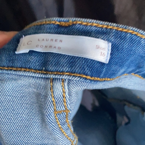 Relist6/28❌ LC Lauren Conrad super high rise cut off distressed denim short 4 - Picture 16 of 16